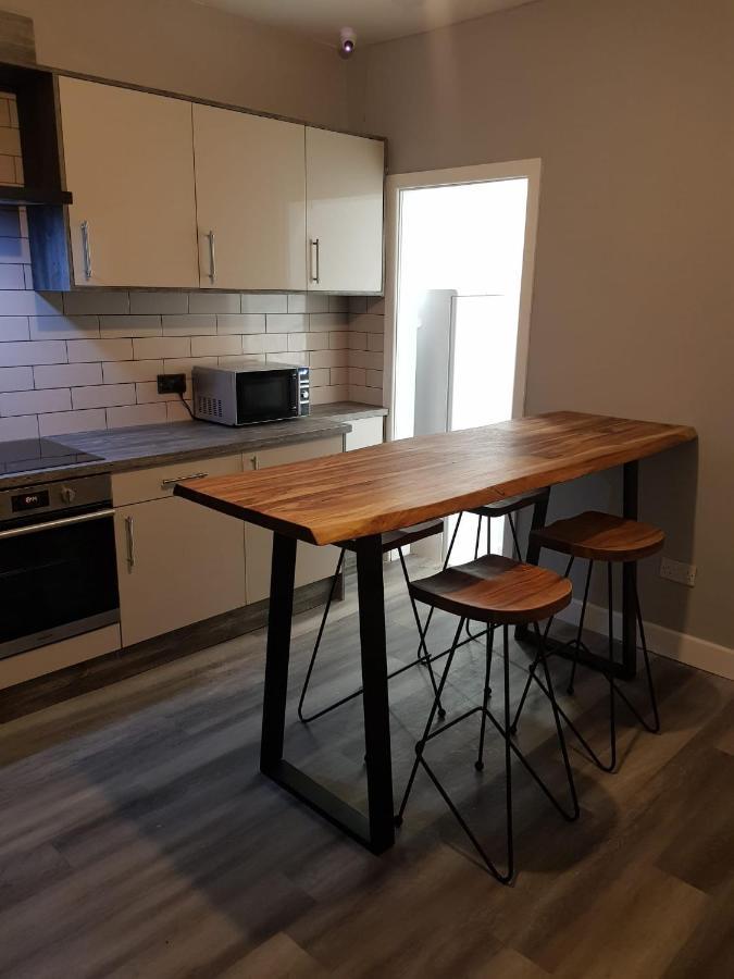 Highfields Living - All Rooms Ensuite- Free Wifi- Free Local Parking Sheffield Exterior foto