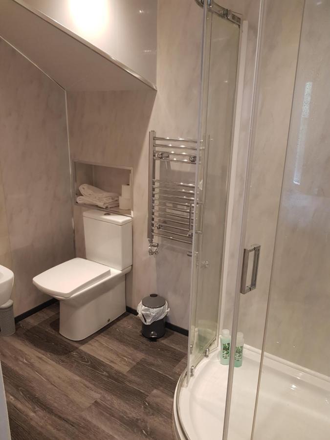 Highfields Living - All Rooms Ensuite- Free Wifi- Free Local Parking Sheffield Exterior foto