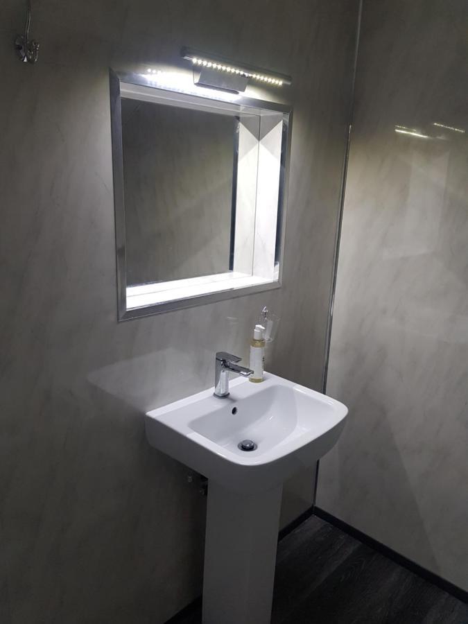 Highfields Living - All Rooms Ensuite- Free Wifi- Free Local Parking Sheffield Exterior foto